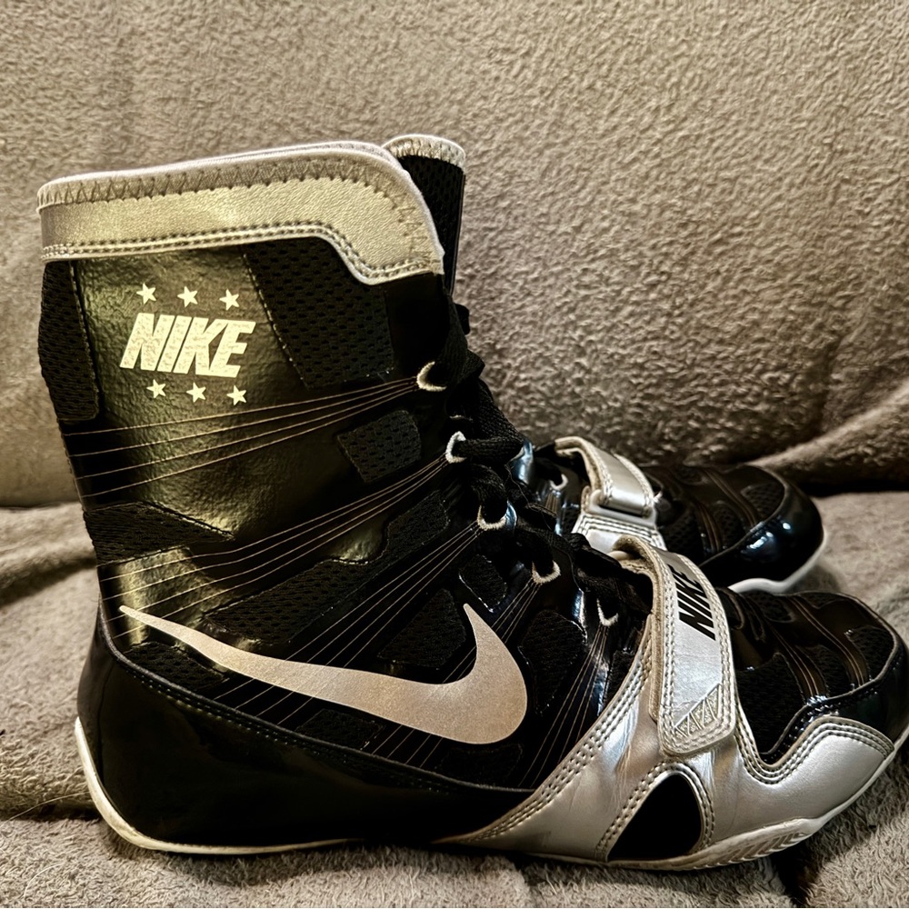 Nike HyperKO Black and Silver Athletic High-Tops